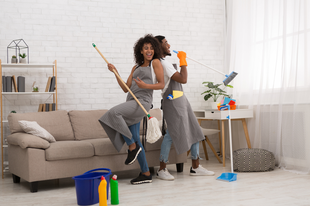 women doing spring cleaning